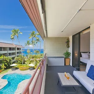 Family Getaway - Lava Room - Beach Supplies - At Magic Sands Beach Kailua-Kona